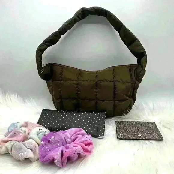 Woman’s Cloud Feel Puffer Quilted Shoulder Bag in Brown - Picture 2 of 6